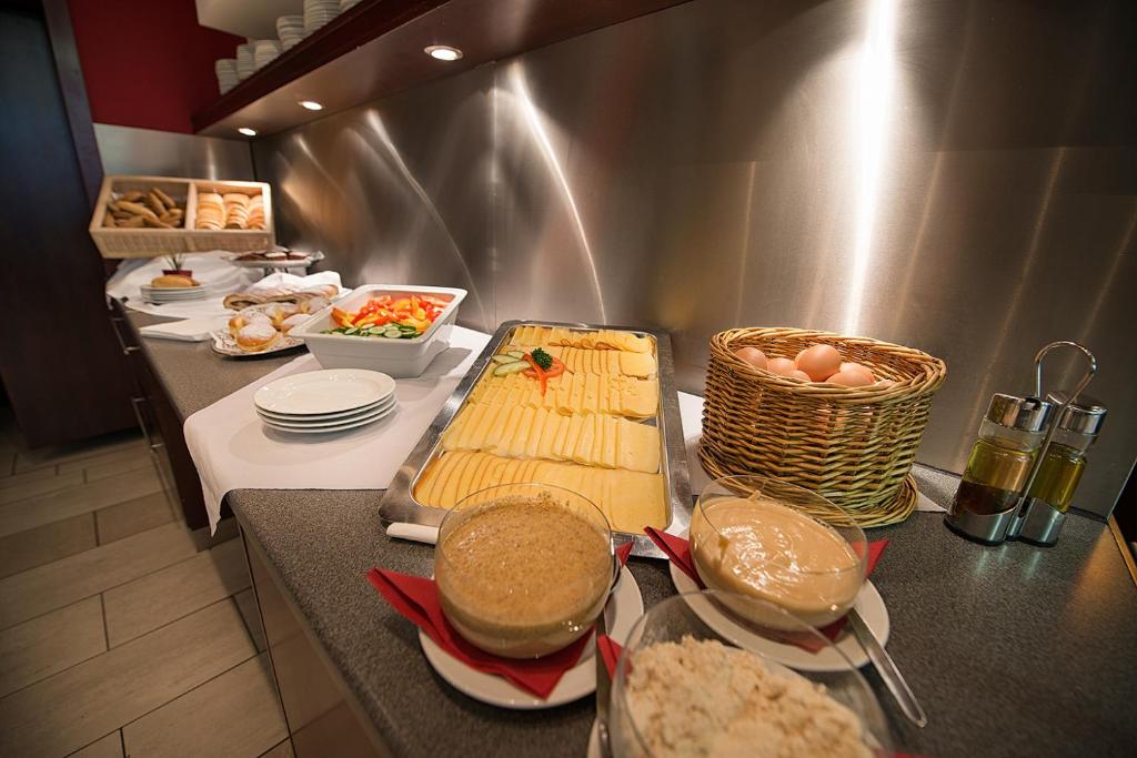 Jedzenie w hotelu lub w pobliżu