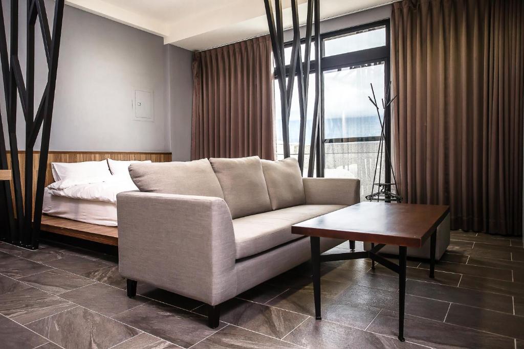 ManMan B&B - Family Room With Balcony
