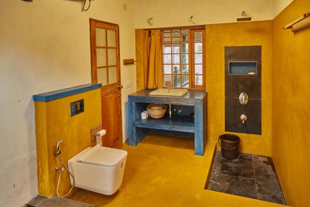 Cranganor History Café & Riverside Château - Deluxe Double O Twin Sala Con Baño De Spa