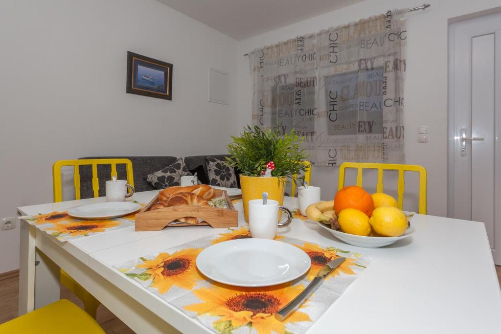Jedlo v apartmáne alebo blízkom okolí