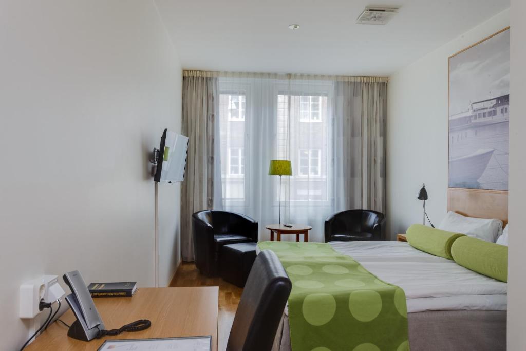 Sure Hotel by Best Western City Jonkoping - Standard Double Room With Balcony And Lake View