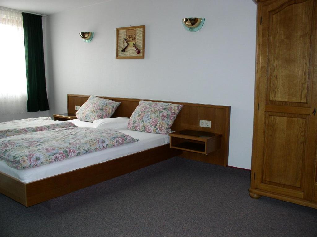 Landhaus Hohenroda - Dreibettzimmer