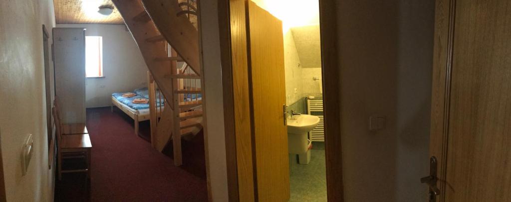 Zdjęcie z galerii obiektu Penzion Pod Zvonem w mieście Hynčice pod Sušinou