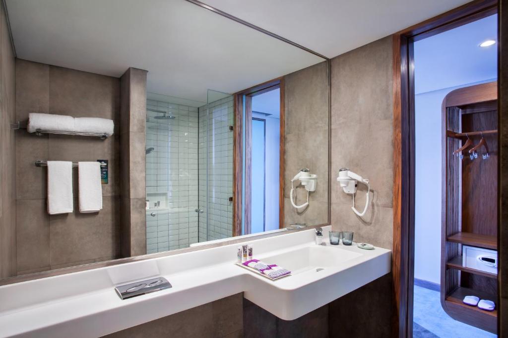 Mercure Jakarta Pantai Indah Kapuk - Room King Superior