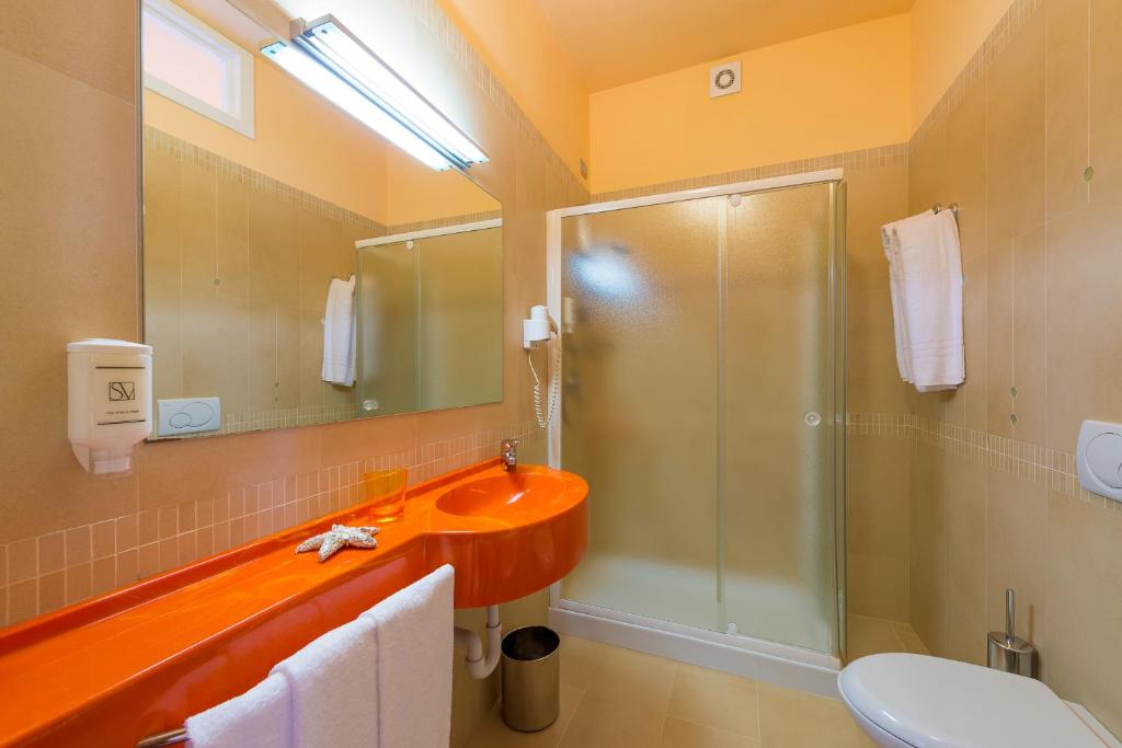 Koupelna v ubytování Hotel Palace Magnolia SPA