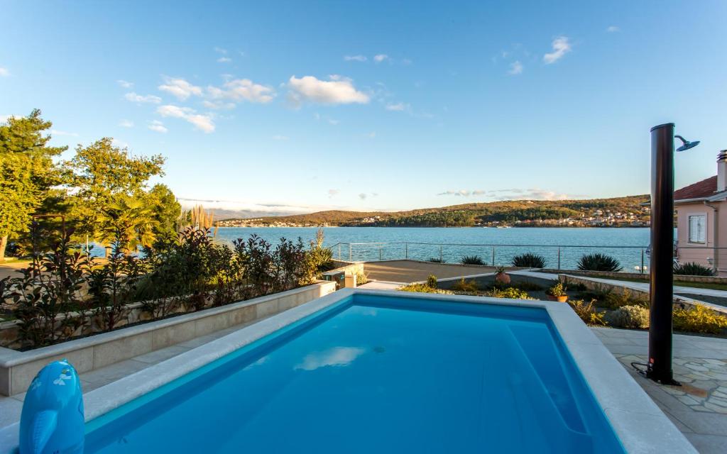 Naturlandskabet i nærheden af villaen