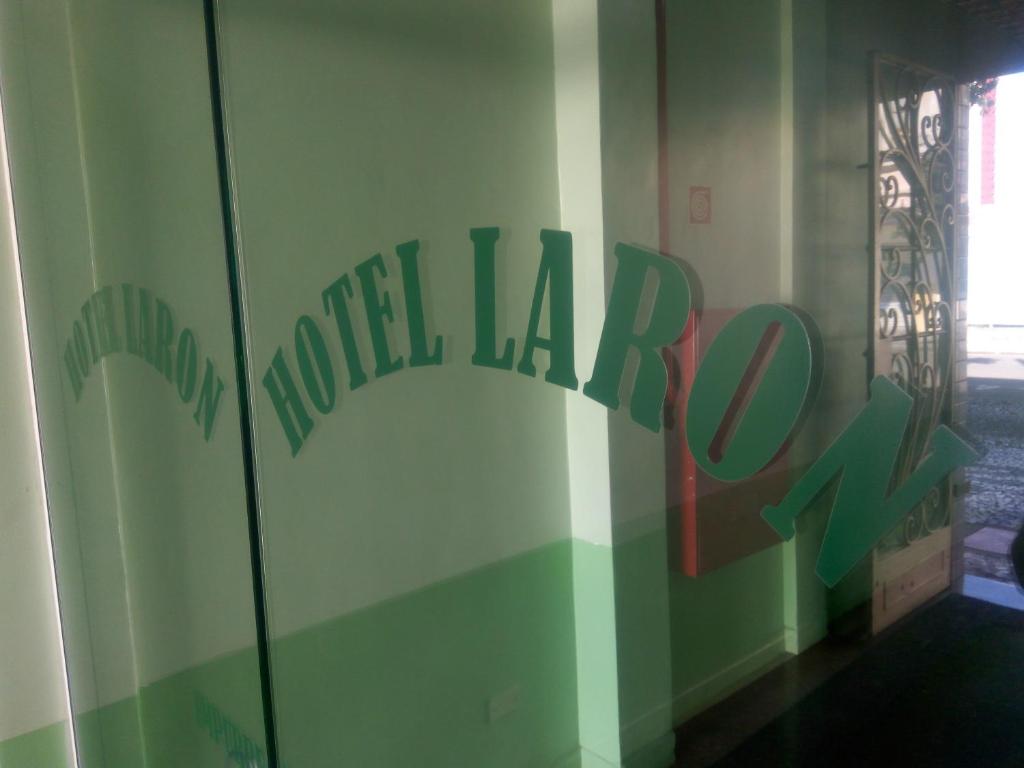 Laron Hotel
