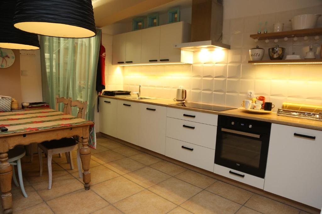 Dapur atau dapur kecil di Pod Beczką