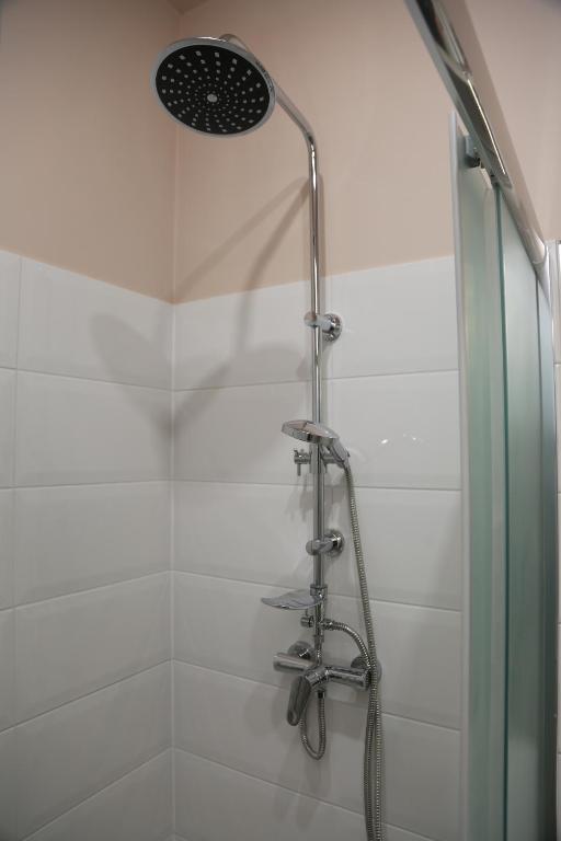 Bilik mandi di Pod Beczką