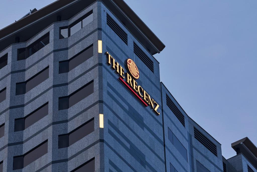 a hotel sign on the side of a building at The Recenz Dongdaemun Hotel in Seoul