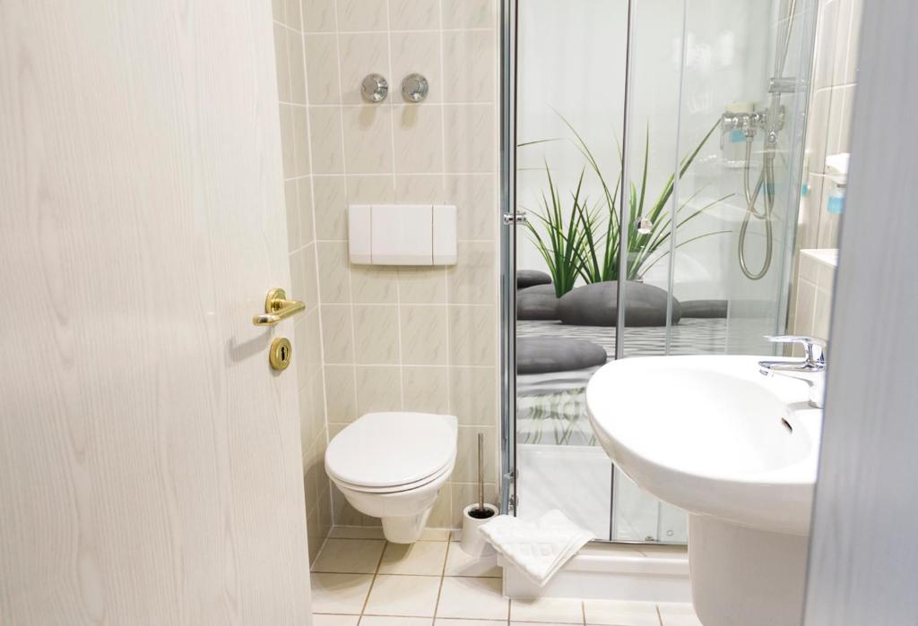 Koupelna v ubytování Hotel Landsberg