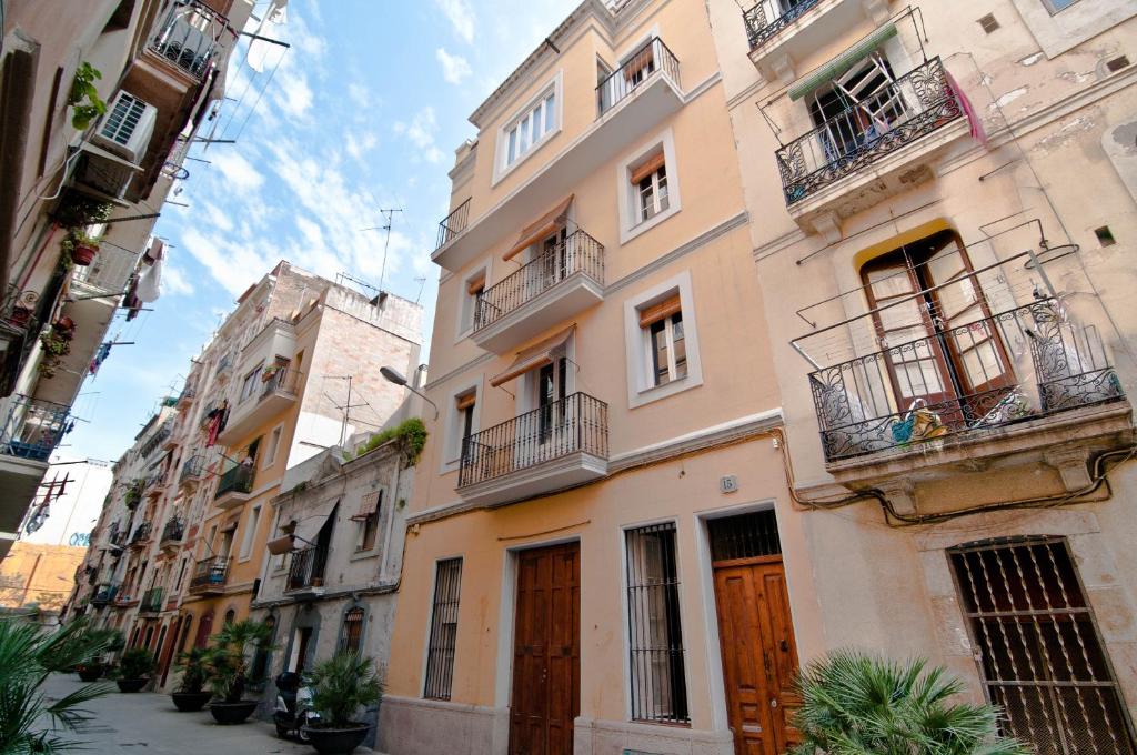 Barceloneta Suites Apartments Market - 9