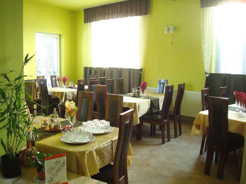 Restaurace v ubytování Pensiunea Noema