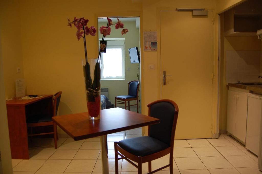 Appart'hôtel La Suze sur Sarthe - Suite Di Famiglia