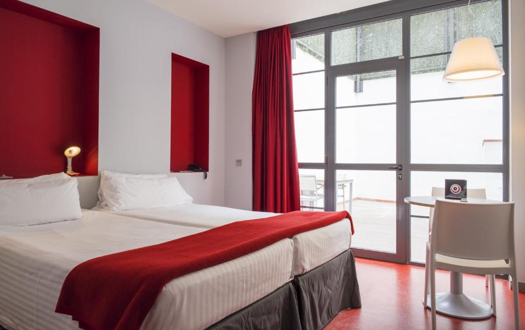 Ciutat Vella - Resim 15