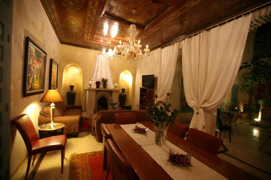 Posezení v ubytování Riad et Spa Misria Les Orangers
