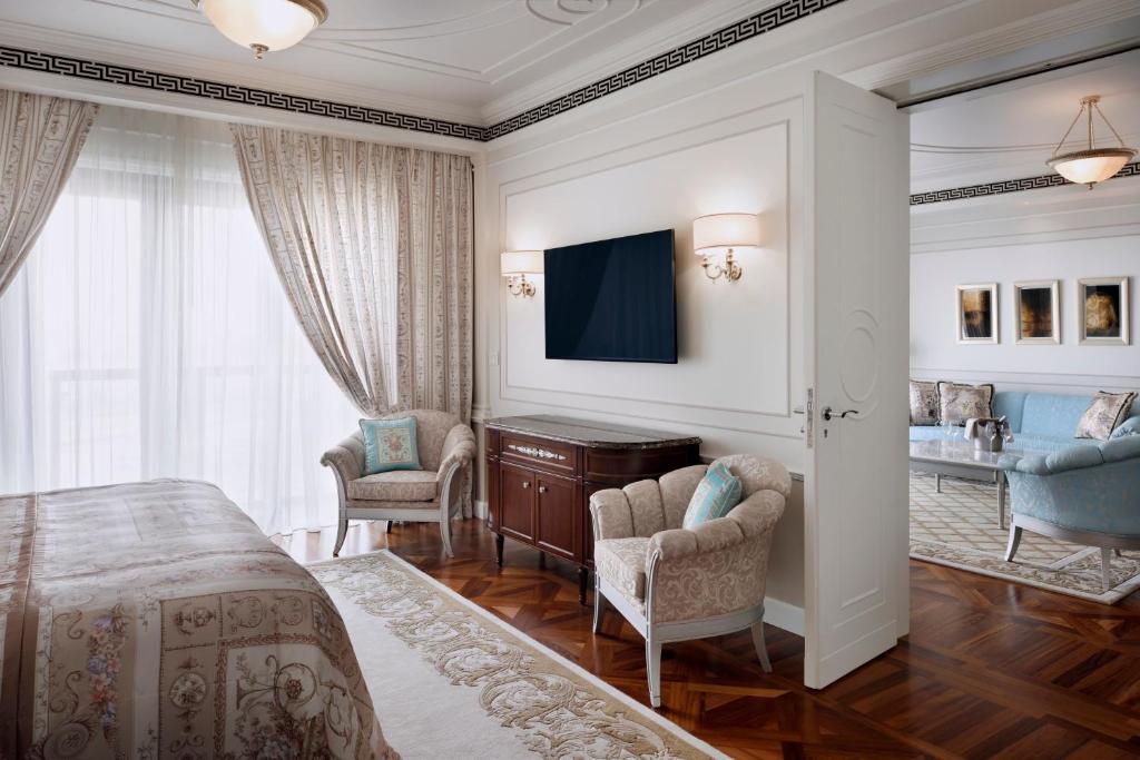 Palazzo Versace Dubai - Grand Suite Terrace Creek景观