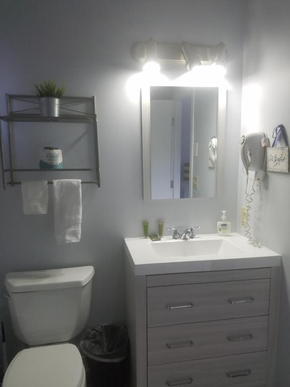 The Guesthouse Ocean View Cottages - Chambre Reine Avec Vue Sur L'océan