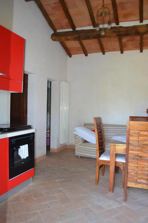 Kuchyňa alebo kuchynka v ubytovaní La casina degli olivi