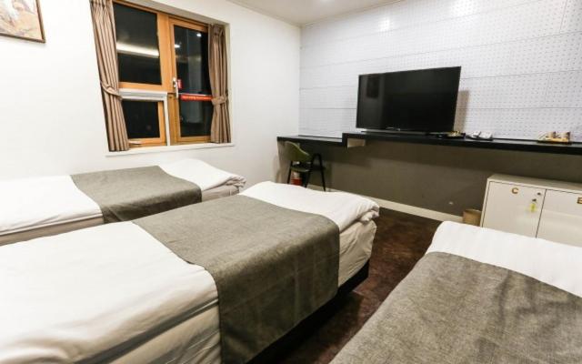 TV a/nebo společenská místnost v ubytování Major Hotel 2