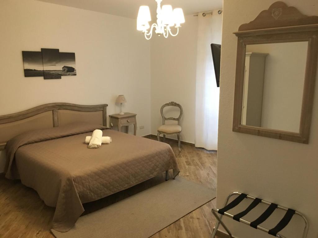 City Garden Guest House - Deluxe Triple Room