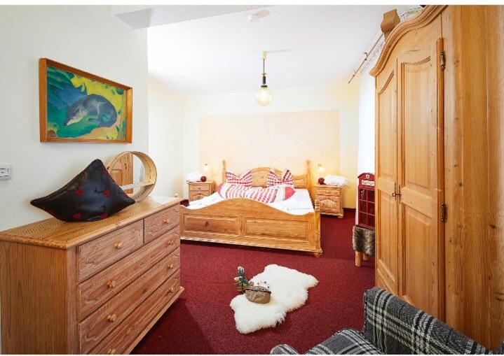 Postel nebo postele na pokoji v ubytování Hotel Haus Keuthen