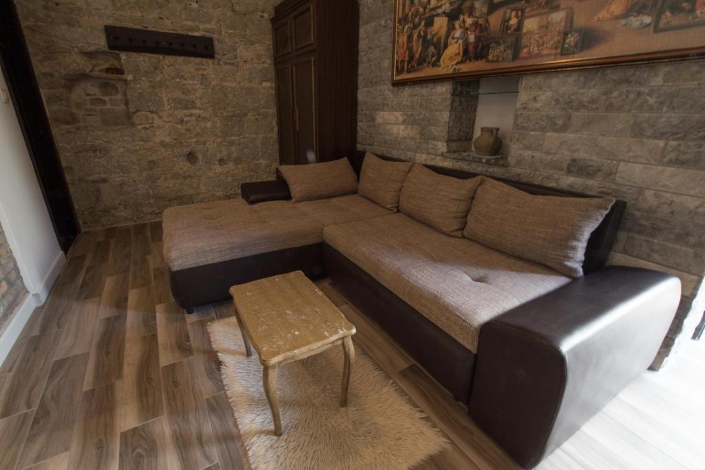 Posezení v ubytování Elena Rooms