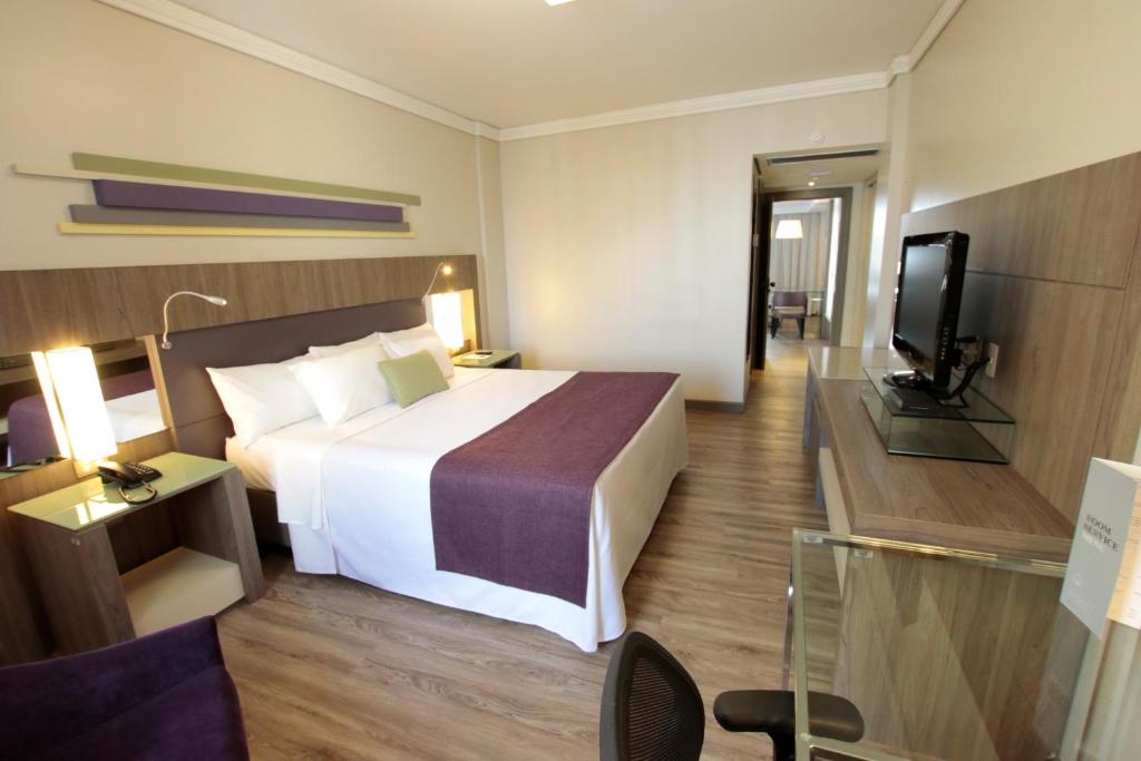  Grand Hotel Rayon