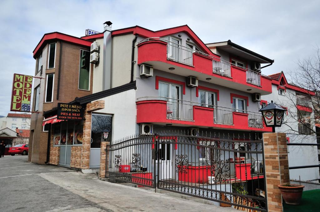Budova, kde se motel nachází