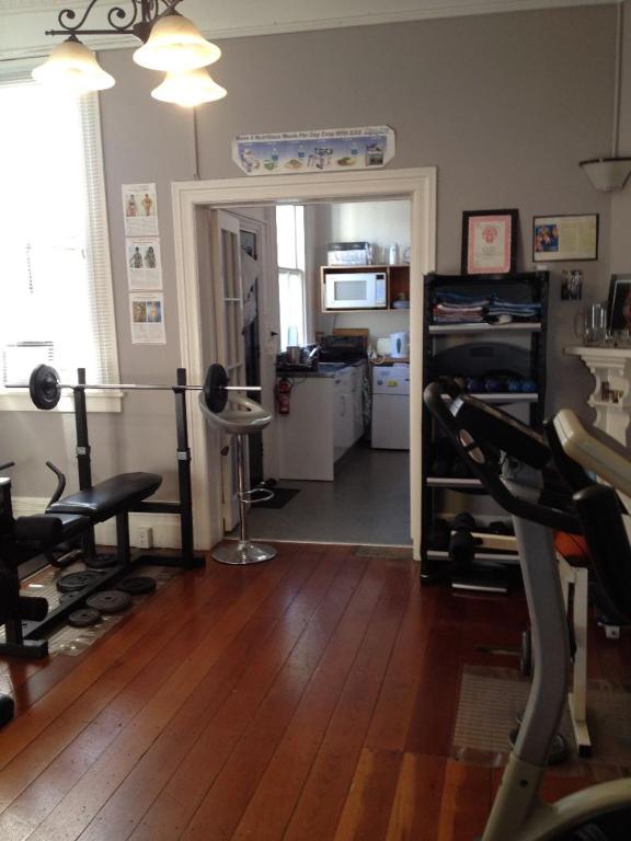 Ponsonby Boutique Villa with Private Gym - Resim 4
