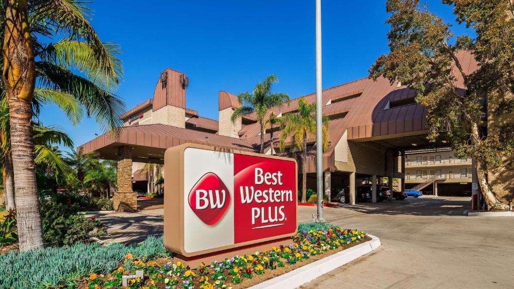 a best buy sign in front of a building at Best Western Plus Irvine Spectrum Hotel in Lake Forest