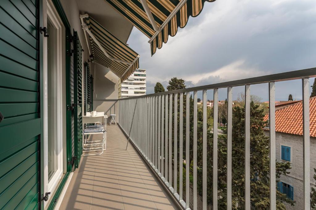 Balkón alebo terasa v ubytovaní Luxury apartment Lucy in center with amazing sea-view