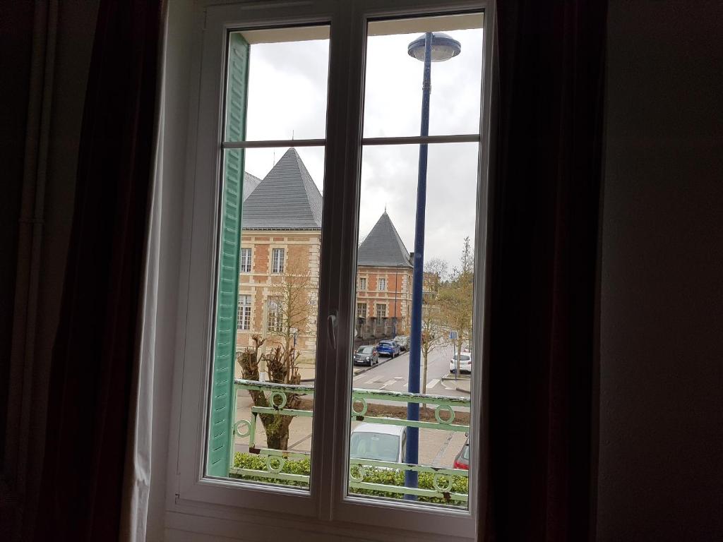 Fotografie z fotogalerie ubytování Hotel Bar Restaurant Saint Paul v destinaci Verdun-sur-Meuse