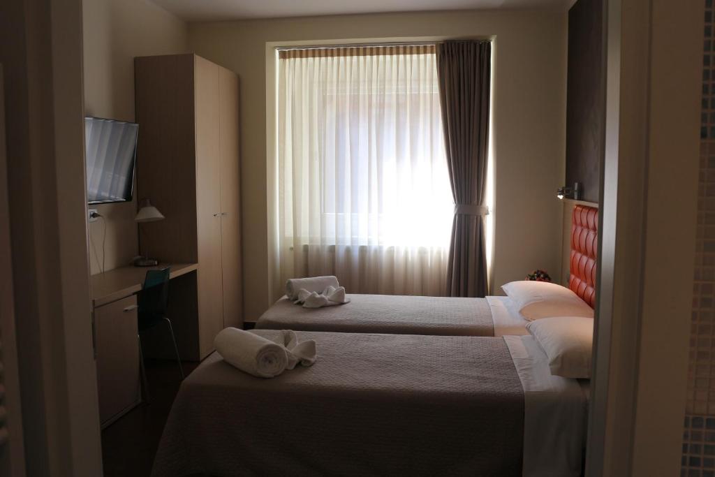 Hotel La Madonnina - Resim 32