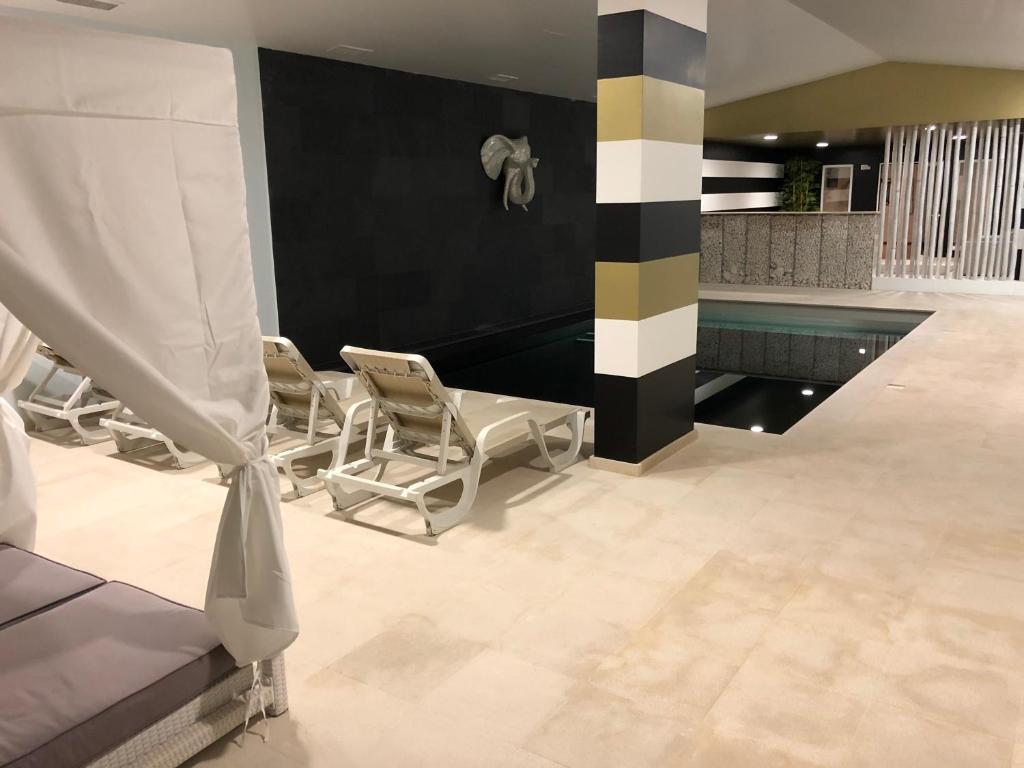 HENRI'S APARTMENTS - Pateo de Santo António - 13