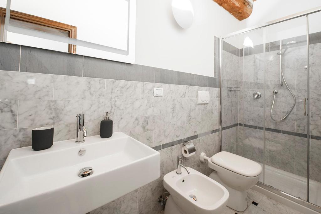 Kúpeľňa v ubytovaní Borgo Pinti Apartment