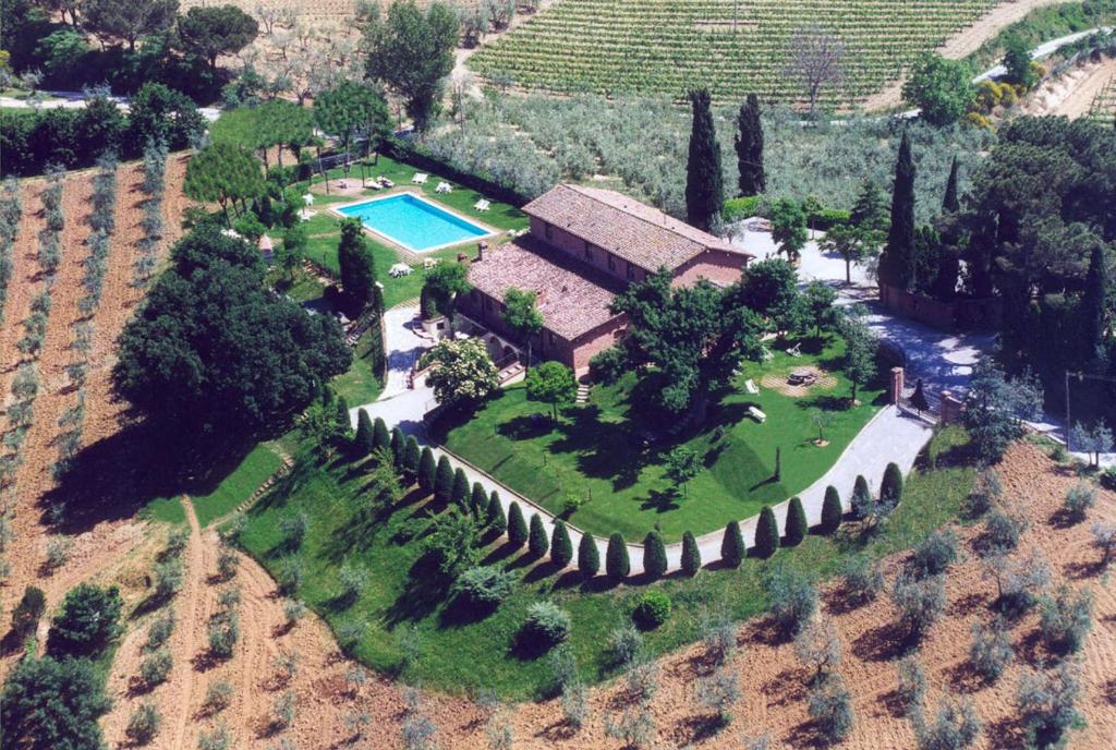 Bazén v ubytování La Casa Delle Querce nebo v jeho okolí