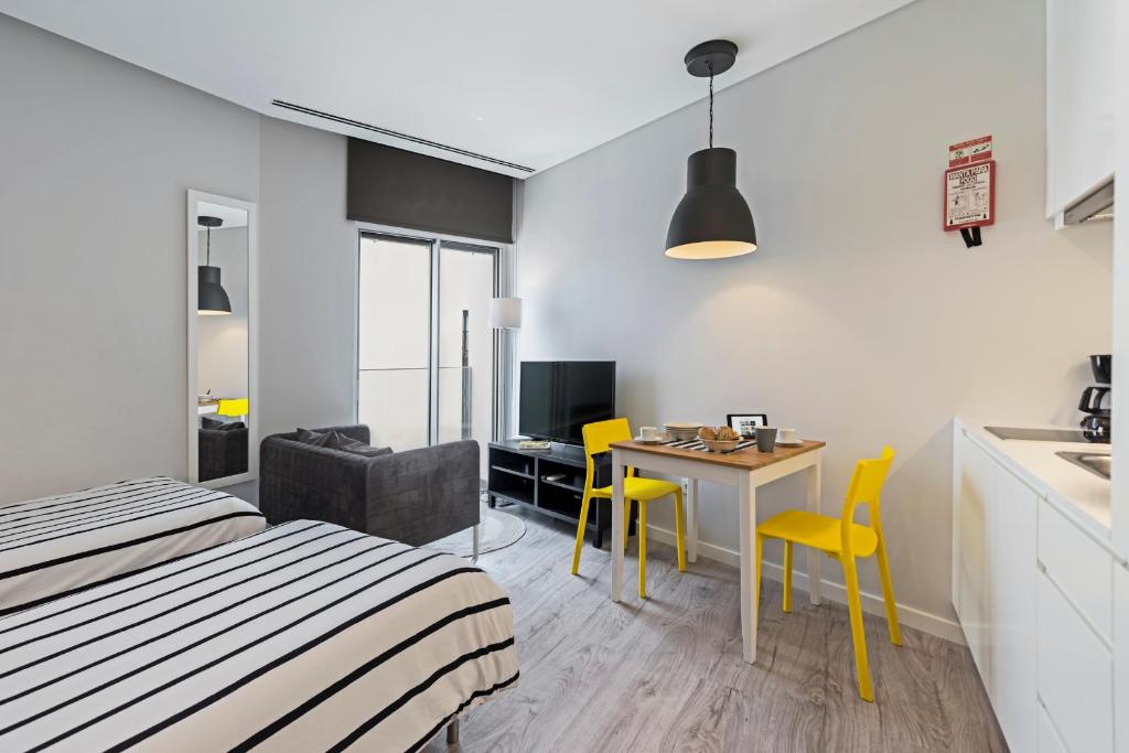 FAA Rentals 31 de Janeiro by An Island Apart - Standard Apartment