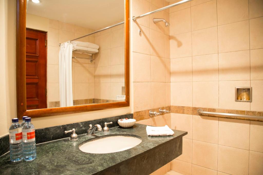 Conquistador Hotel & Conference Center - Standaard Driepersoonskamer