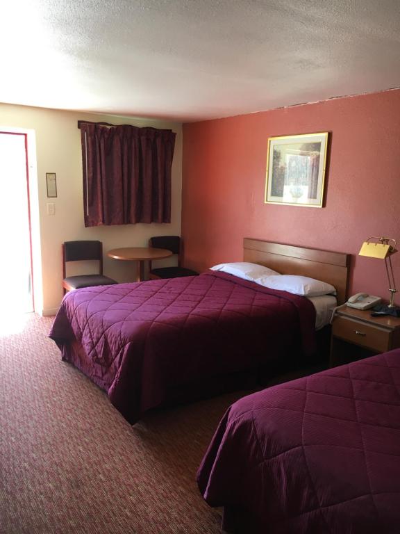 Budget Lodge Newton Falls - Camera Doppia Con Due Letti Matrimoniali - Fumare
