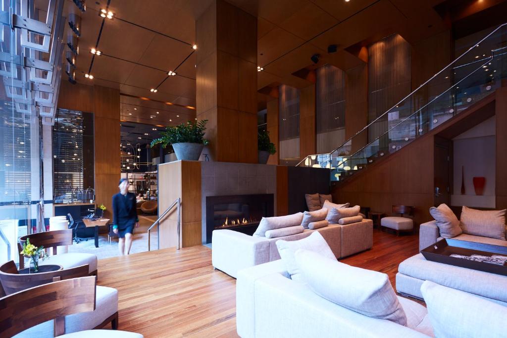 Posezení v ubytování Le Germain Hotel Toronto