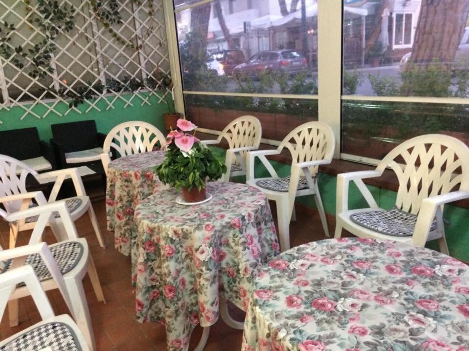 A restaurant or other place to eat at New Prophet