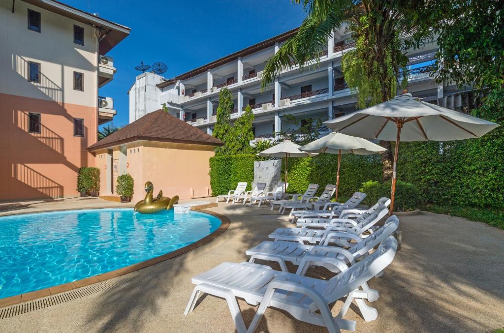Bazén v ubytování Srisuksant Resort nebo v jeho okolí