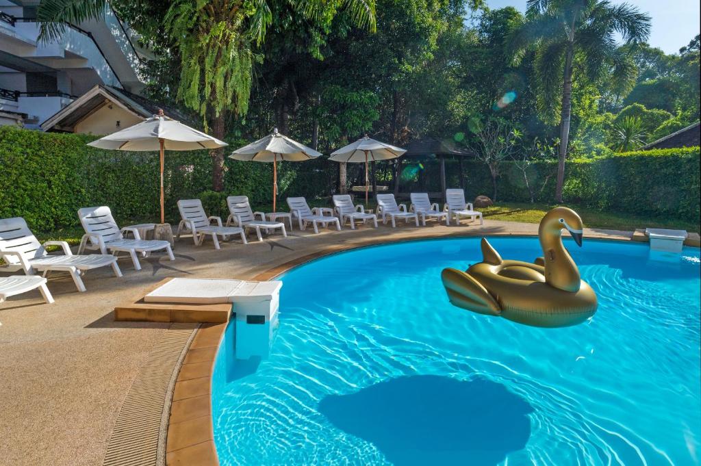 Bazén v ubytování Srisuksant Resort nebo v jeho okolí