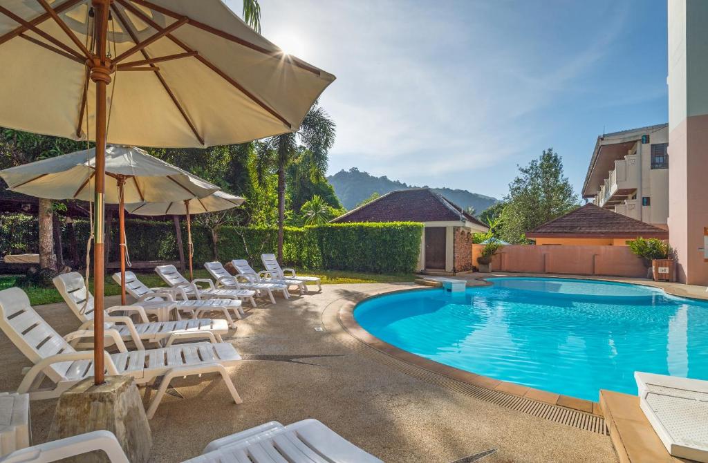 Bazén v ubytování Srisuksant Resort nebo v jeho okolí