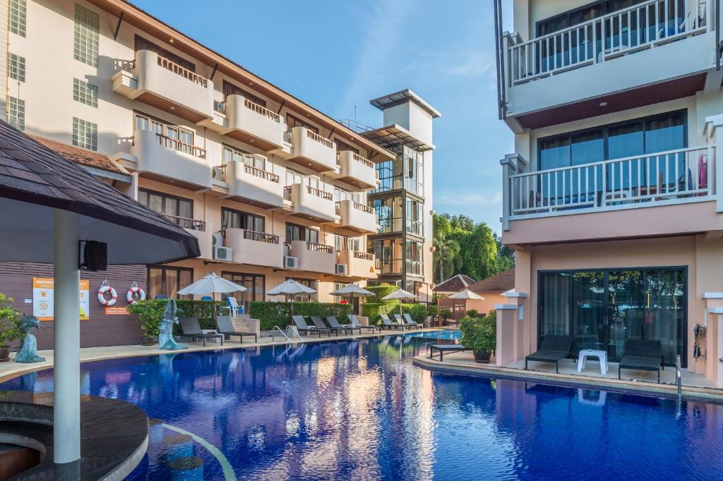 Bazén v ubytování Srisuksant Resort nebo v jeho okolí