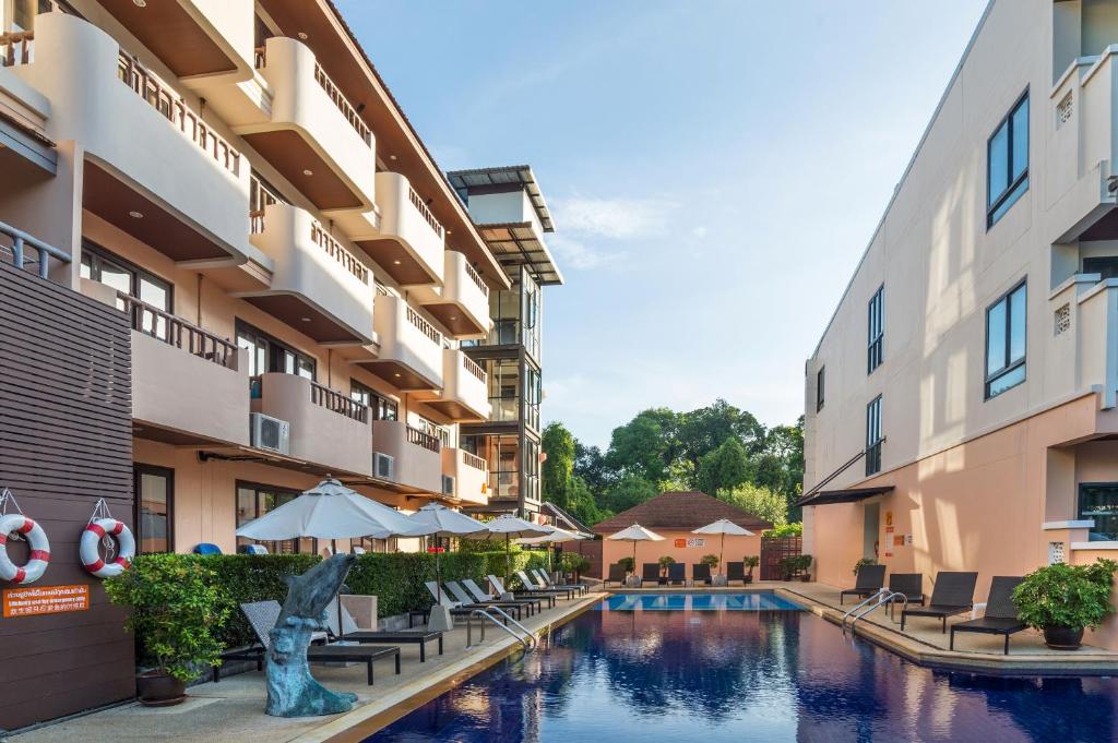 Bazén v ubytování Srisuksant Resort nebo v jeho okolí