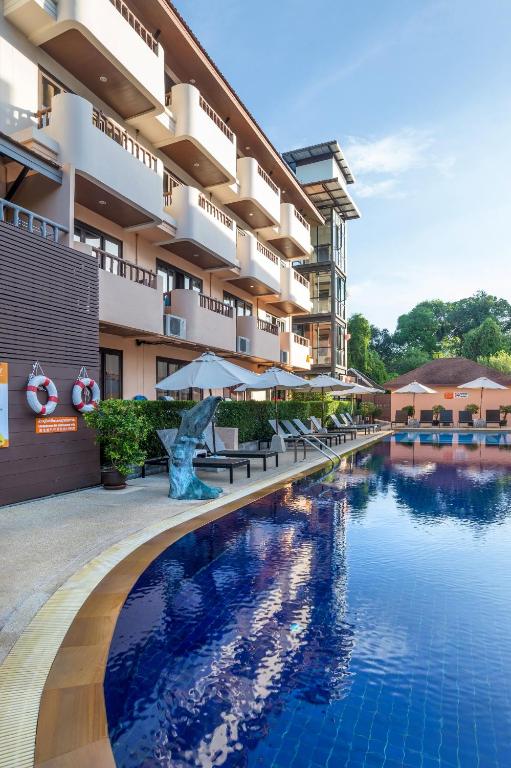 Bazén v ubytování Srisuksant Resort nebo v jeho okolí
