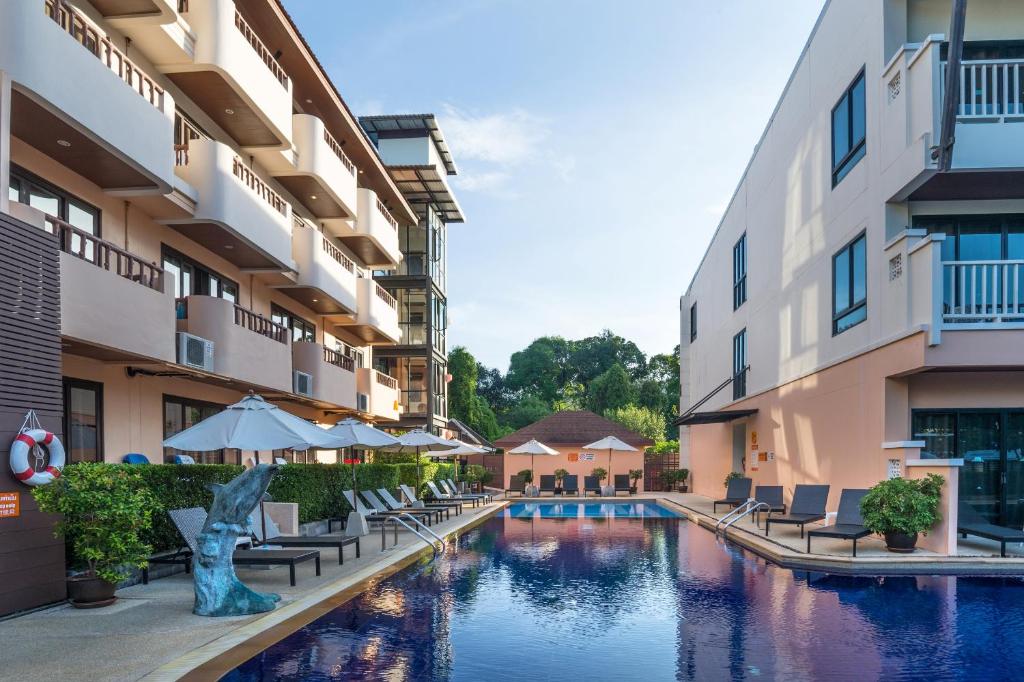 Bazén v ubytování Srisuksant Resort nebo v jeho okolí