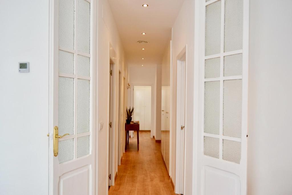 Hola Valencia - Holiday Apartments, Valencia – Updated 2023 ...